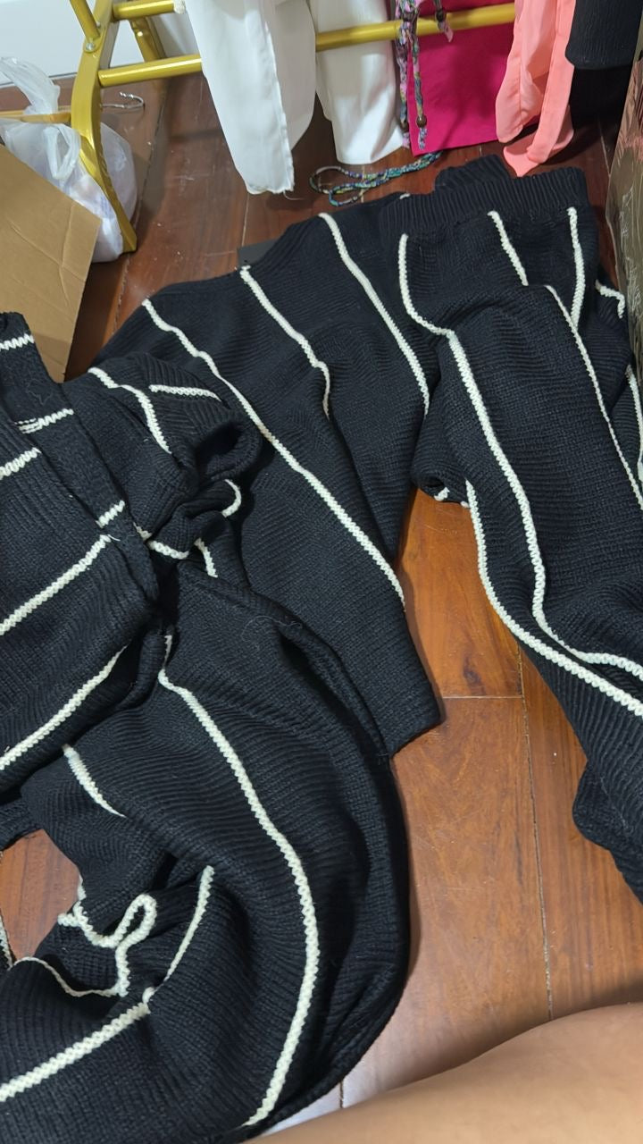 Seg de mono y sweater tejido negro eb luxe 1M y 1L. 100$