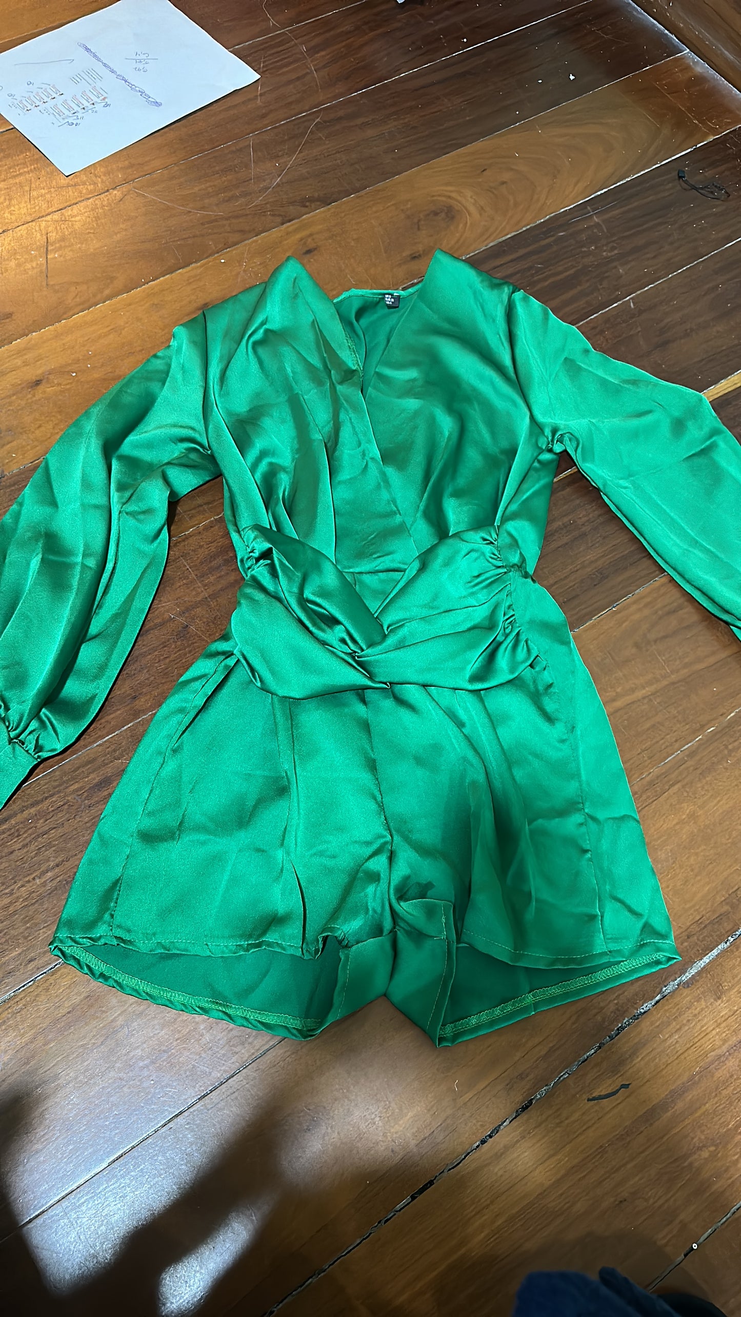 Jumpsuit verde seda mangalarga corto