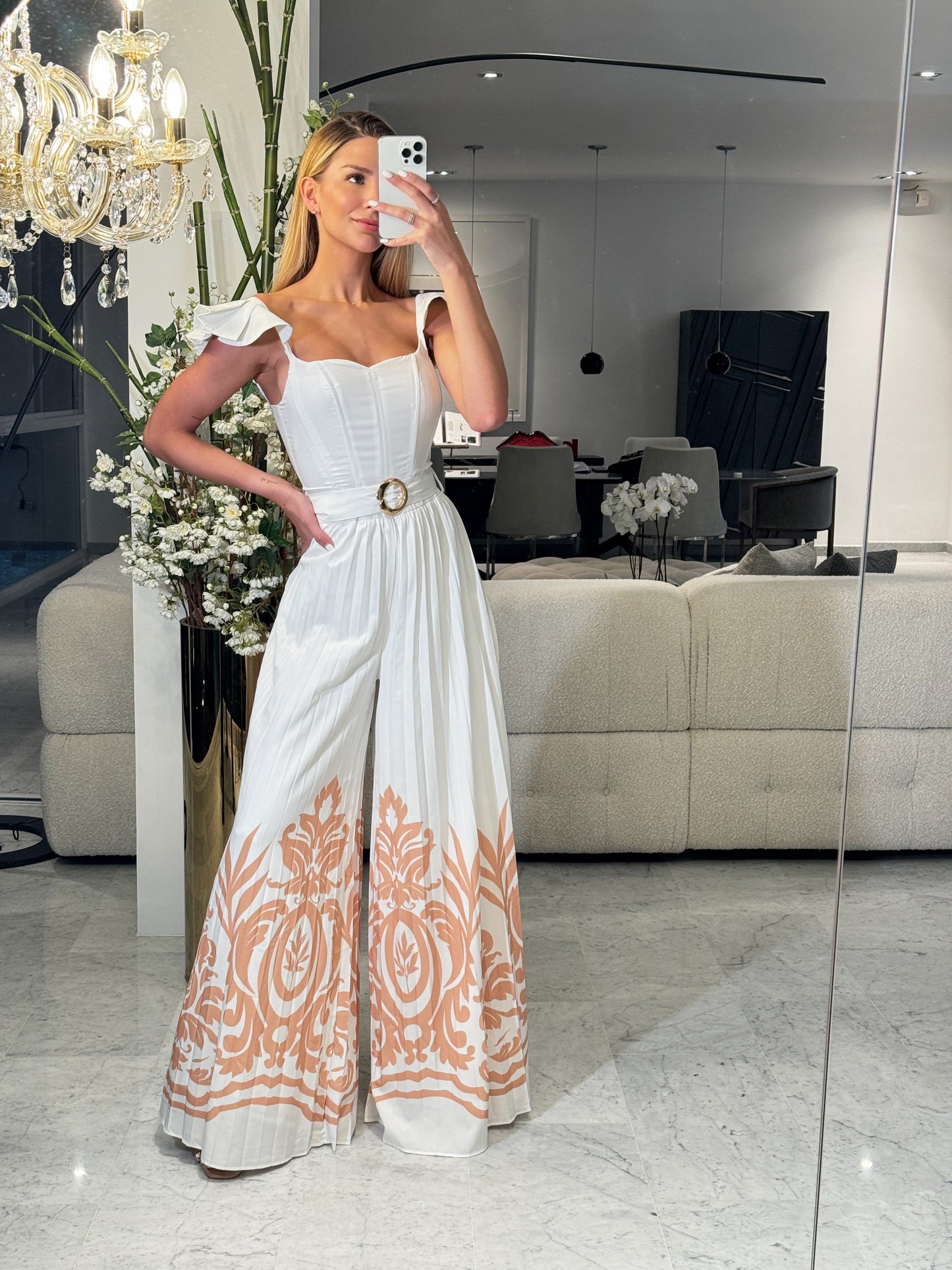 Jumpsuit blanco con beige