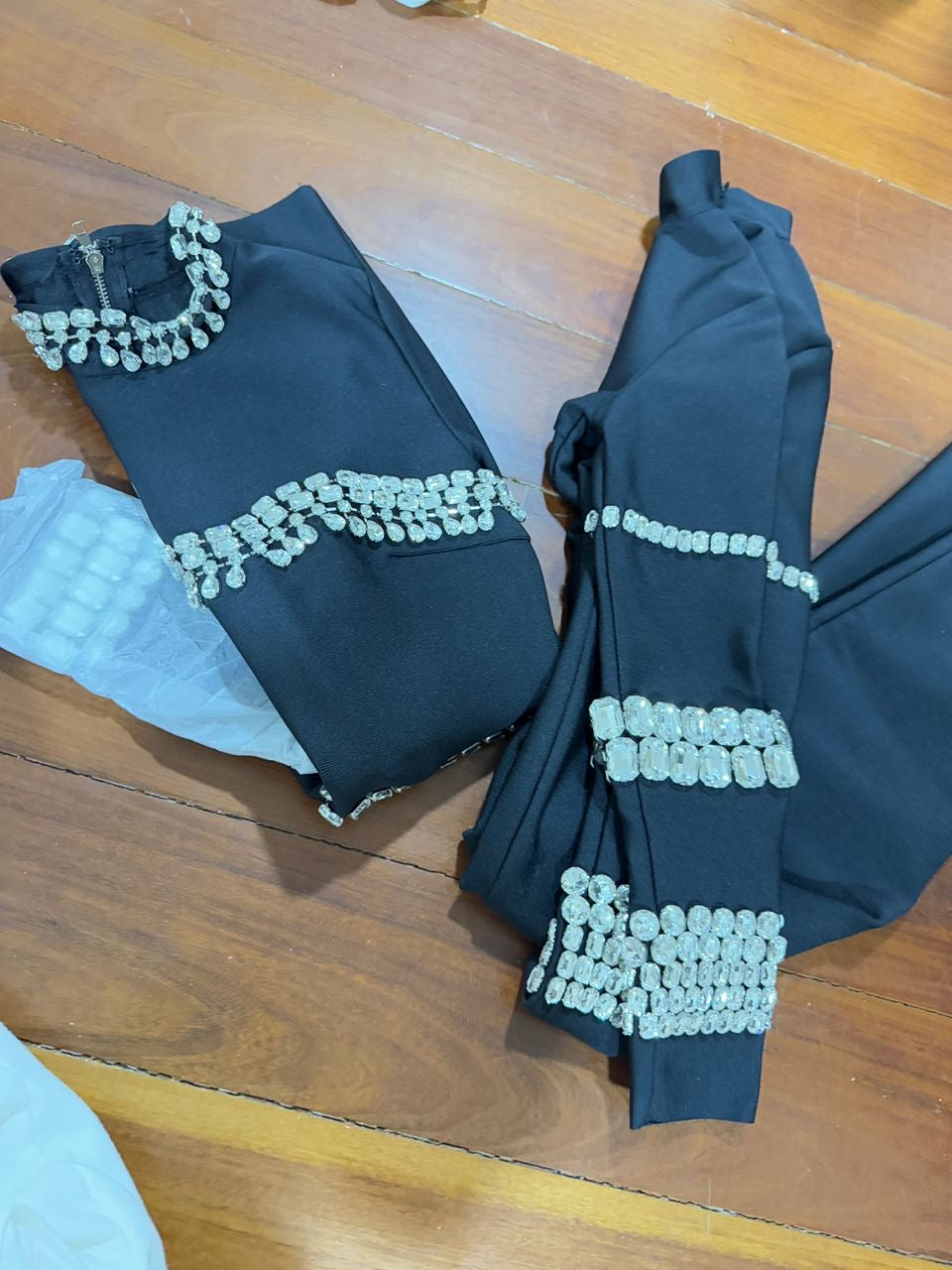 Vestido bandage corto negro con brillantes cb