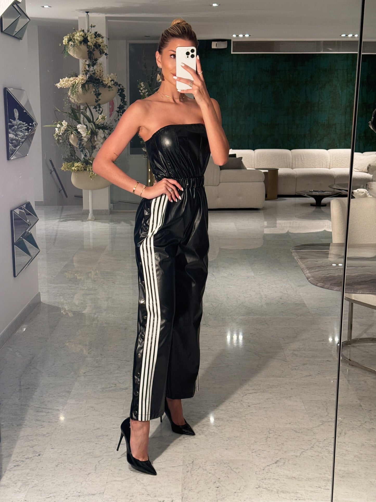 Jumpsuit cuerina negro muy muy