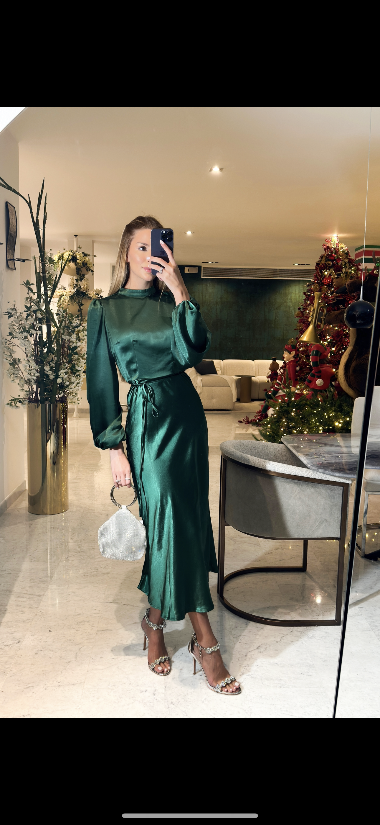 Vestido de seda verde oliva mangalarga largo