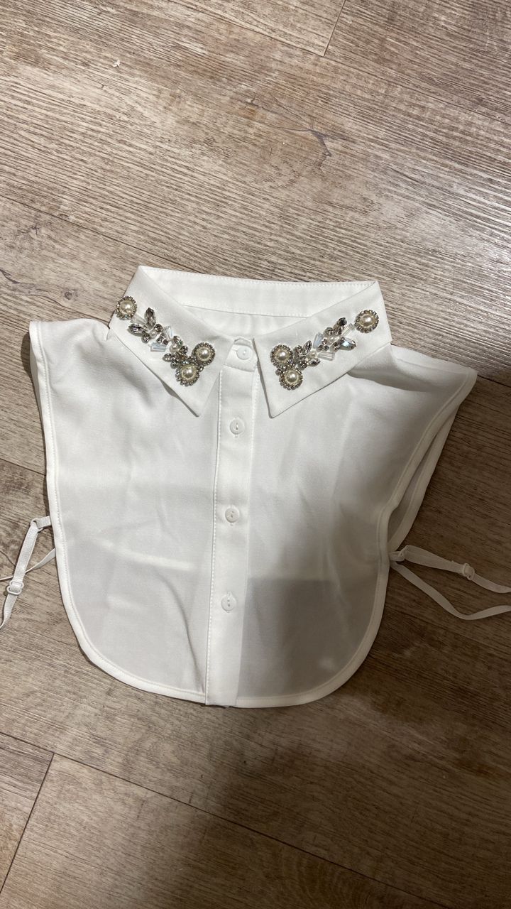 Cuello con brillantes cb $35