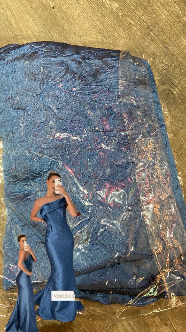 Vestido azul con cola cb 1 S