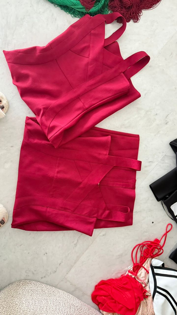 Vestido rojo bandage liso cb 1/1 125$