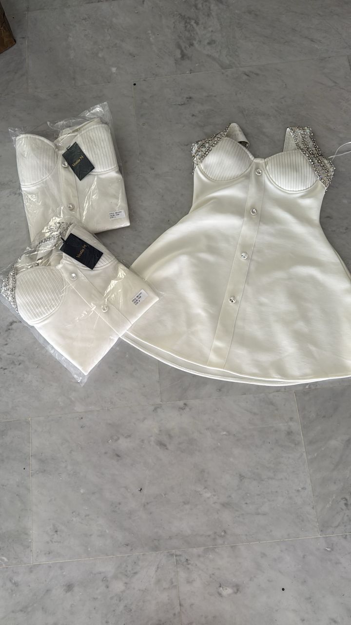 Vestido blanco con brillantes vestis