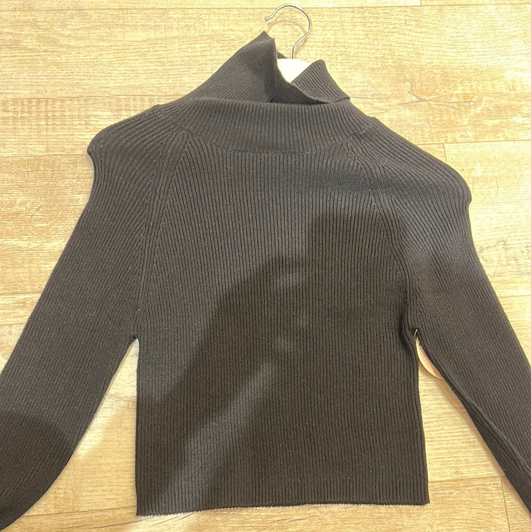 Sweater cuello tortuga negro