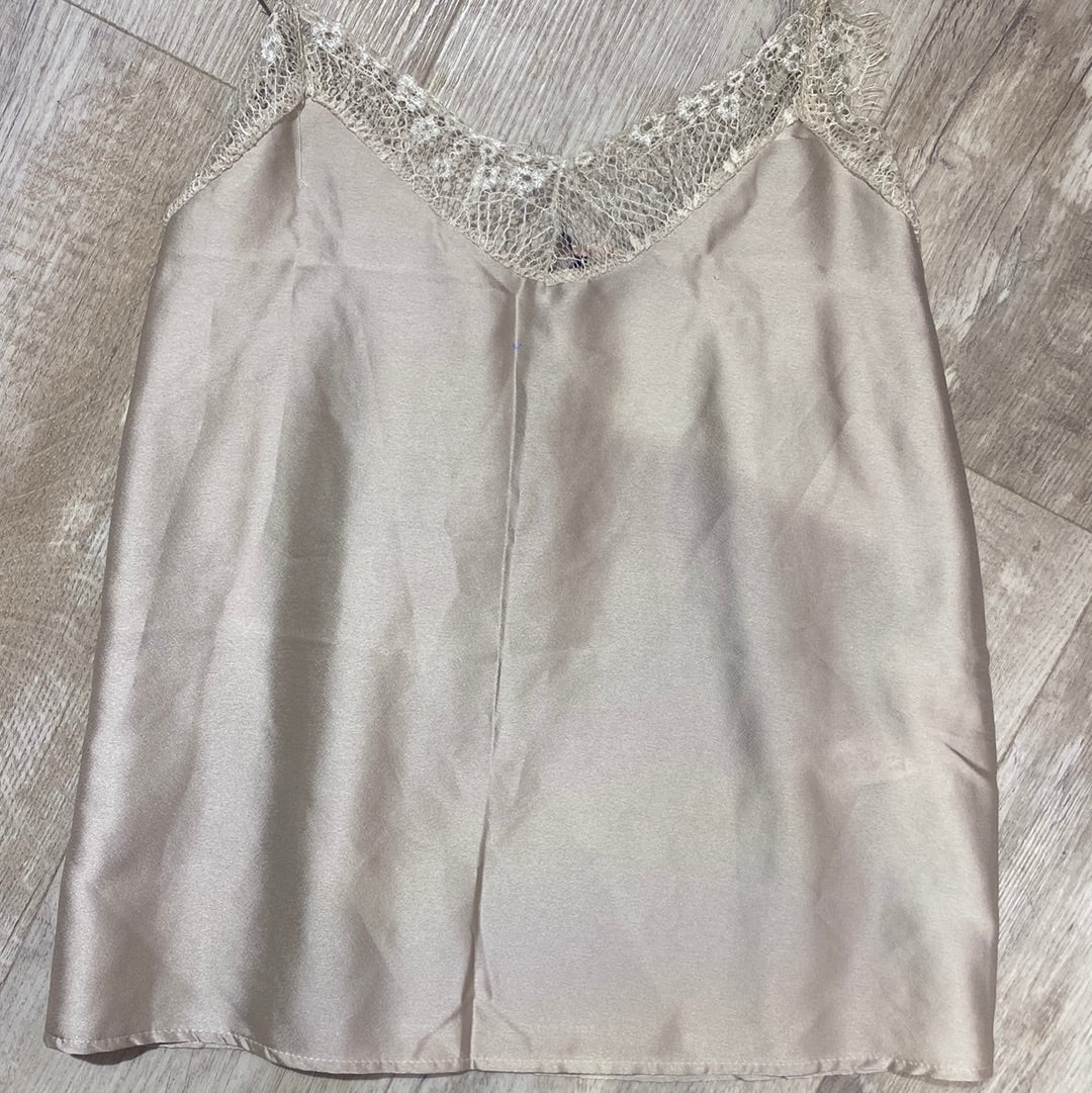 Top satin beige encaje