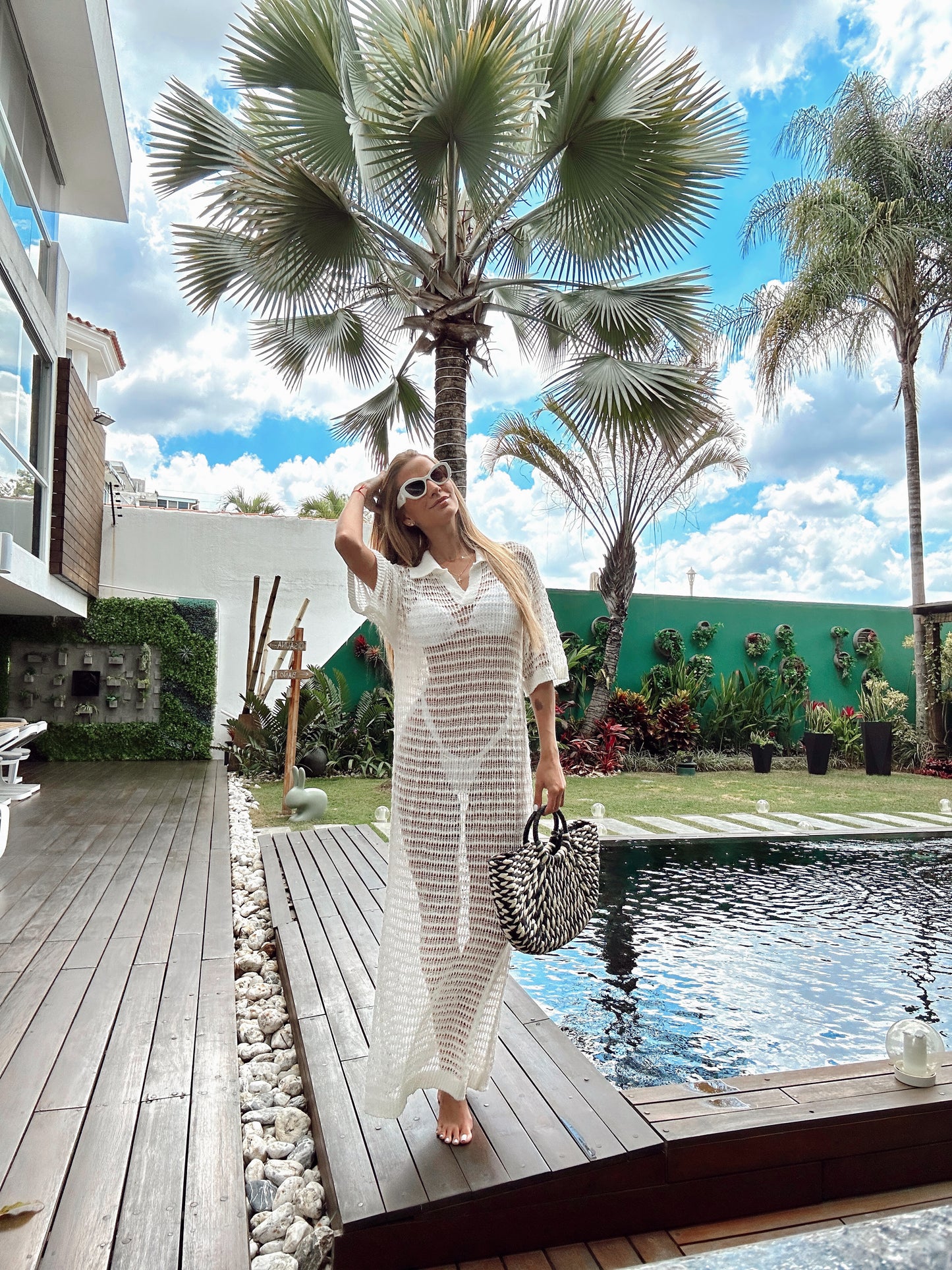 Vestido playero blanco largo con mangas