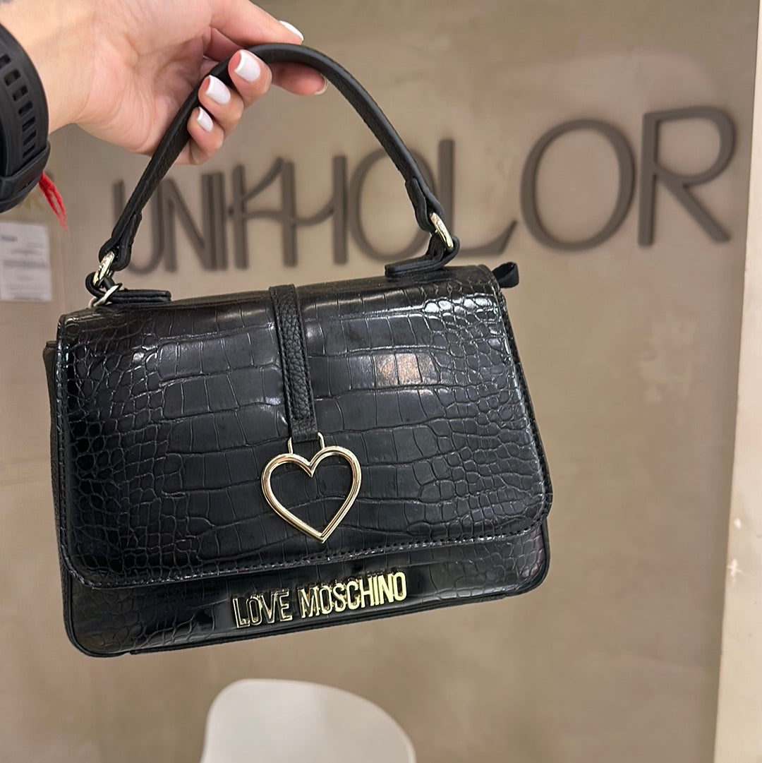 Cartera negra Moschino corazón