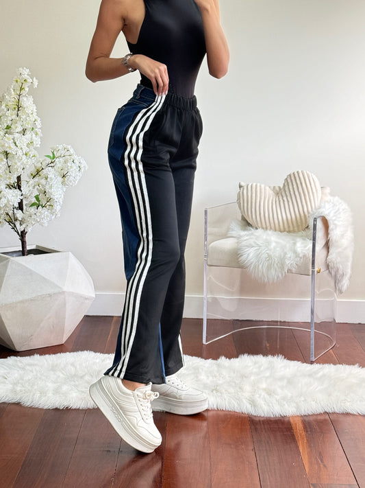 Pantalon de jeans con negro y rayas