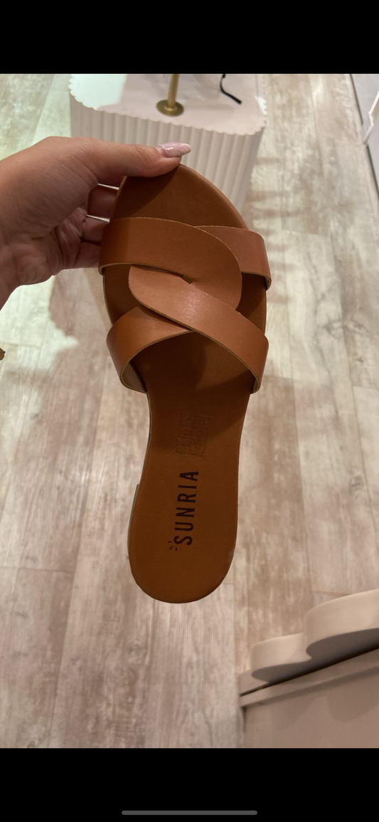 Sandalias bajitas marrón
