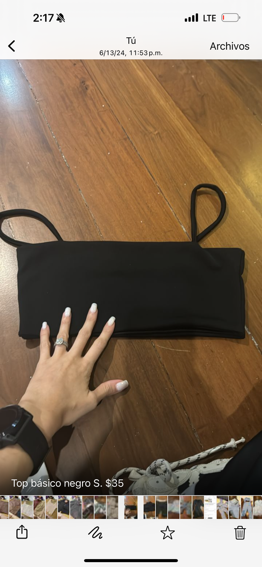 Top básico negro S. $35
