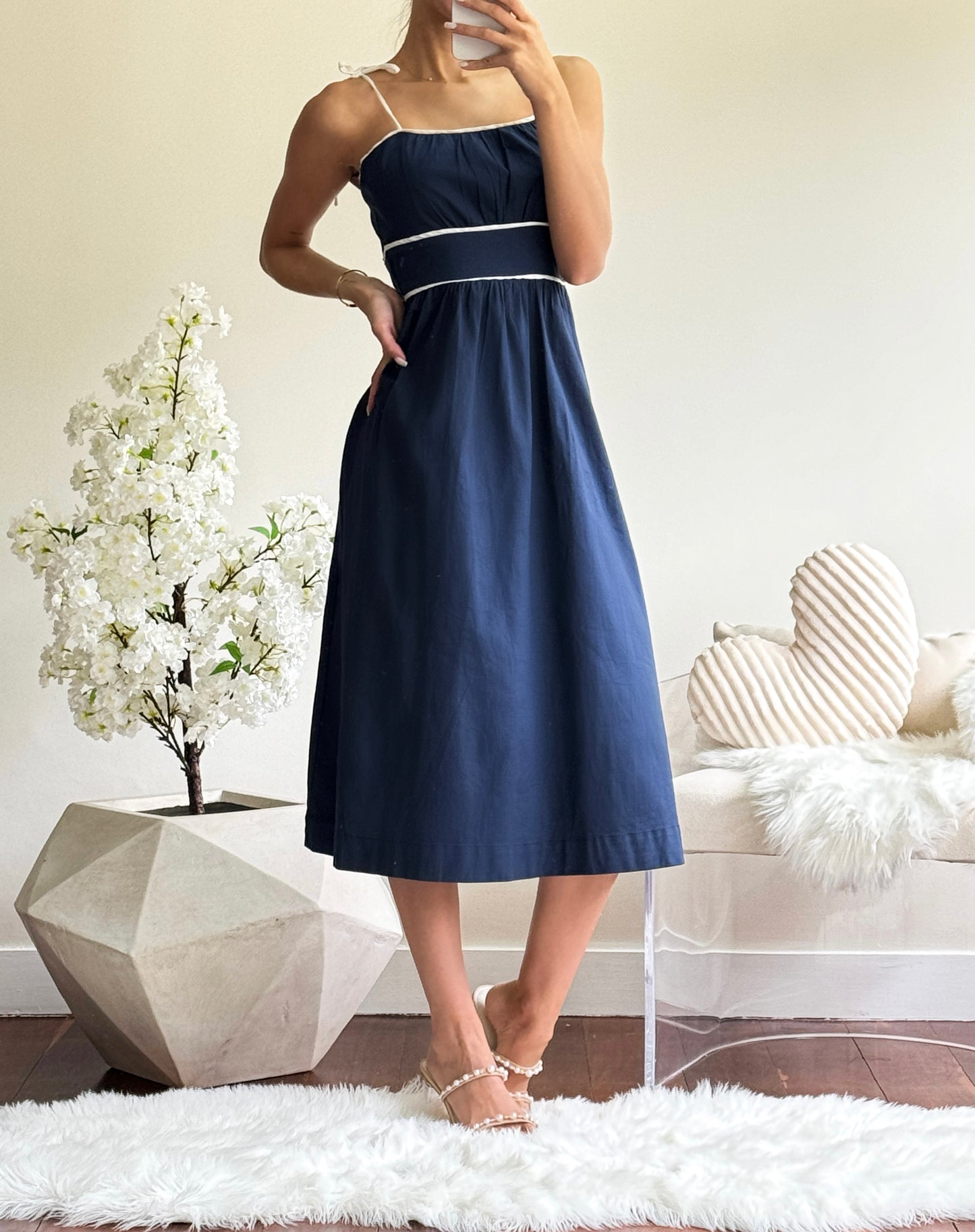 Maxi vestido azul con rayas blanco