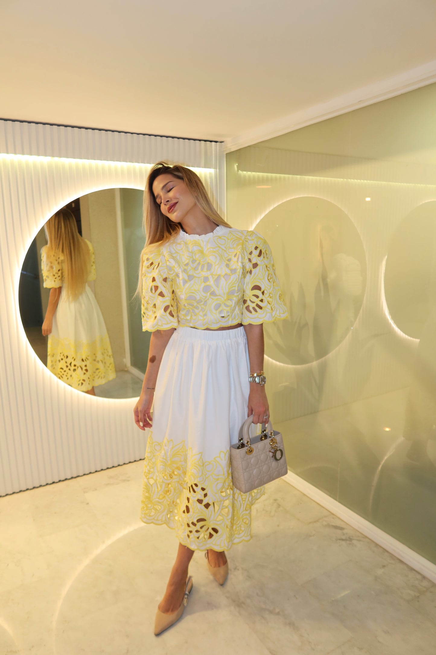Set amarillo con blanco ce more