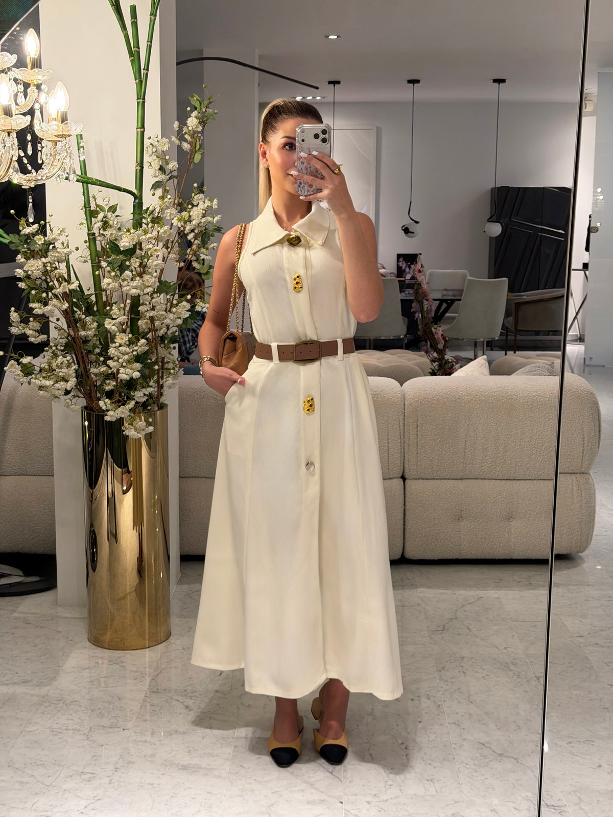 Vestido crema con cinturón viva bella