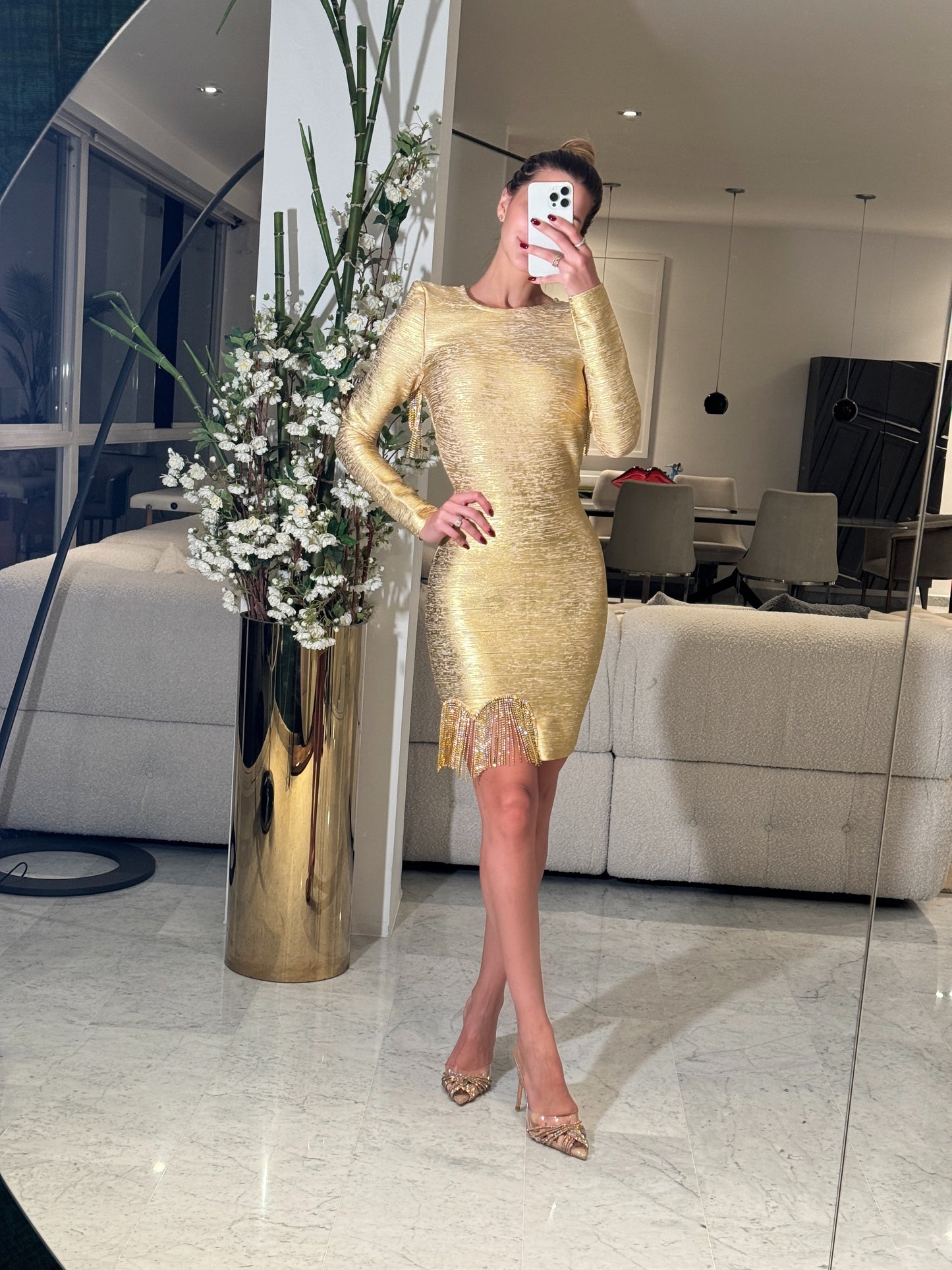 Vestido bandage dorado con cadenas