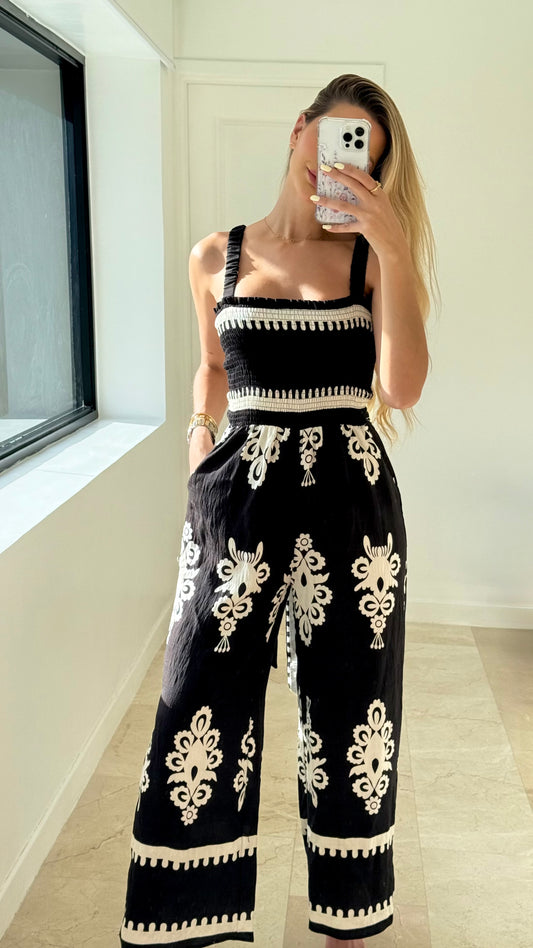 Jumpsuit negro con blanco New’m