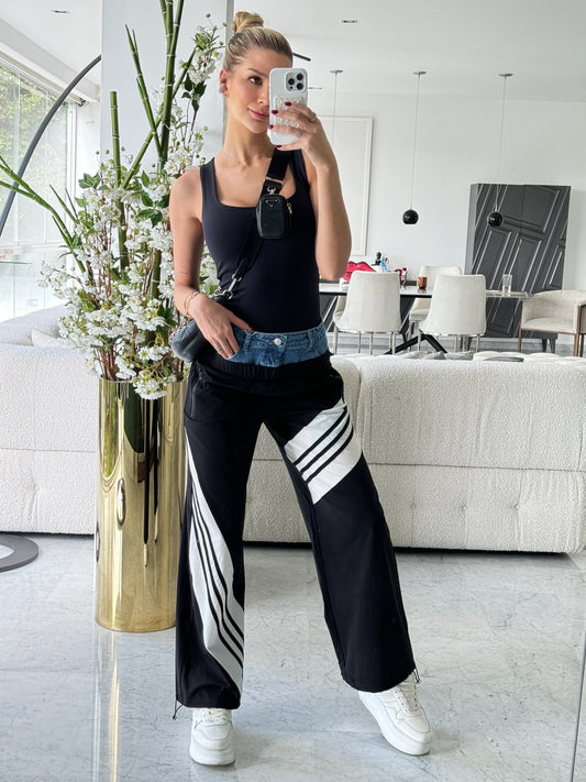 Pant de jeans con negro y rayas blancas