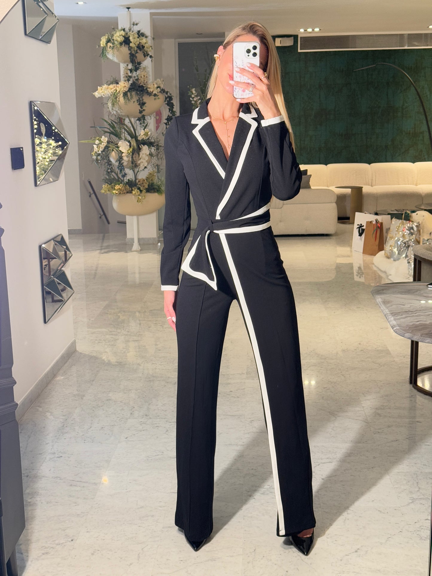 Jumpsuit negra con blanco 1067