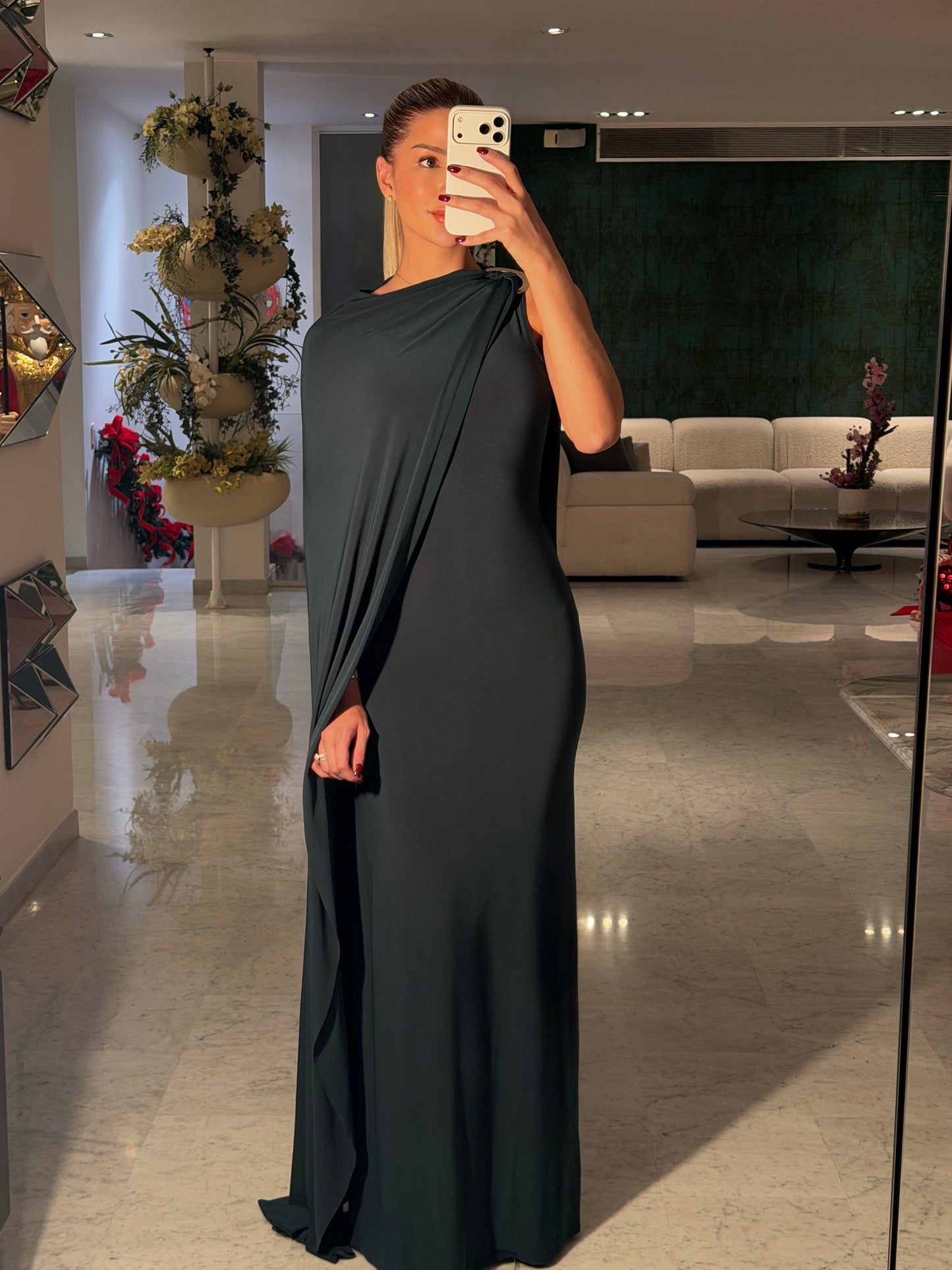 Vestido verde con capa 1/1 cb $120