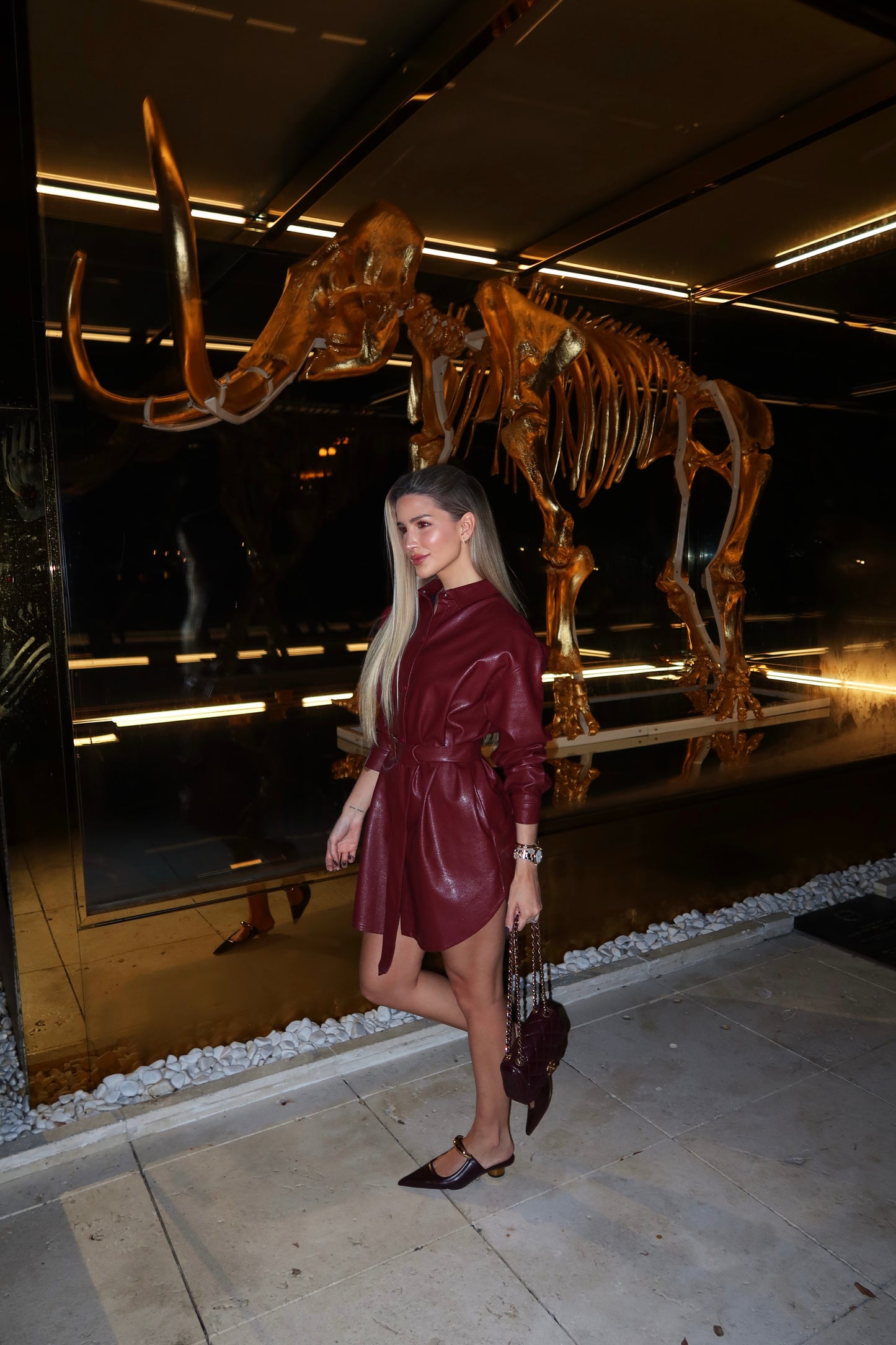 Vestido cuerina vino mulla