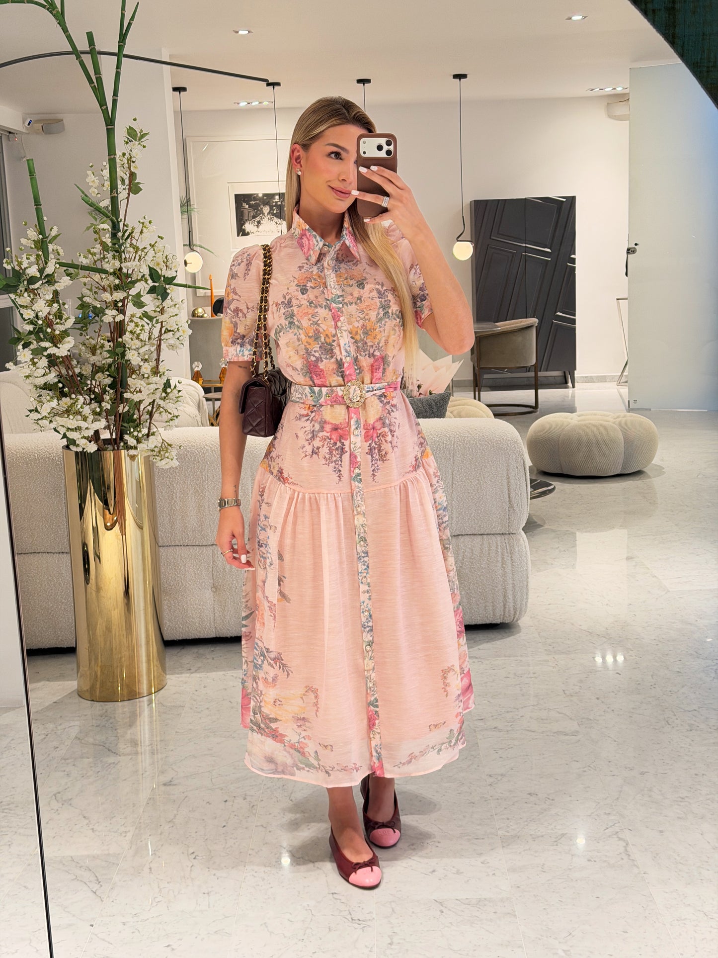 Vestido rosado floreado apeach
