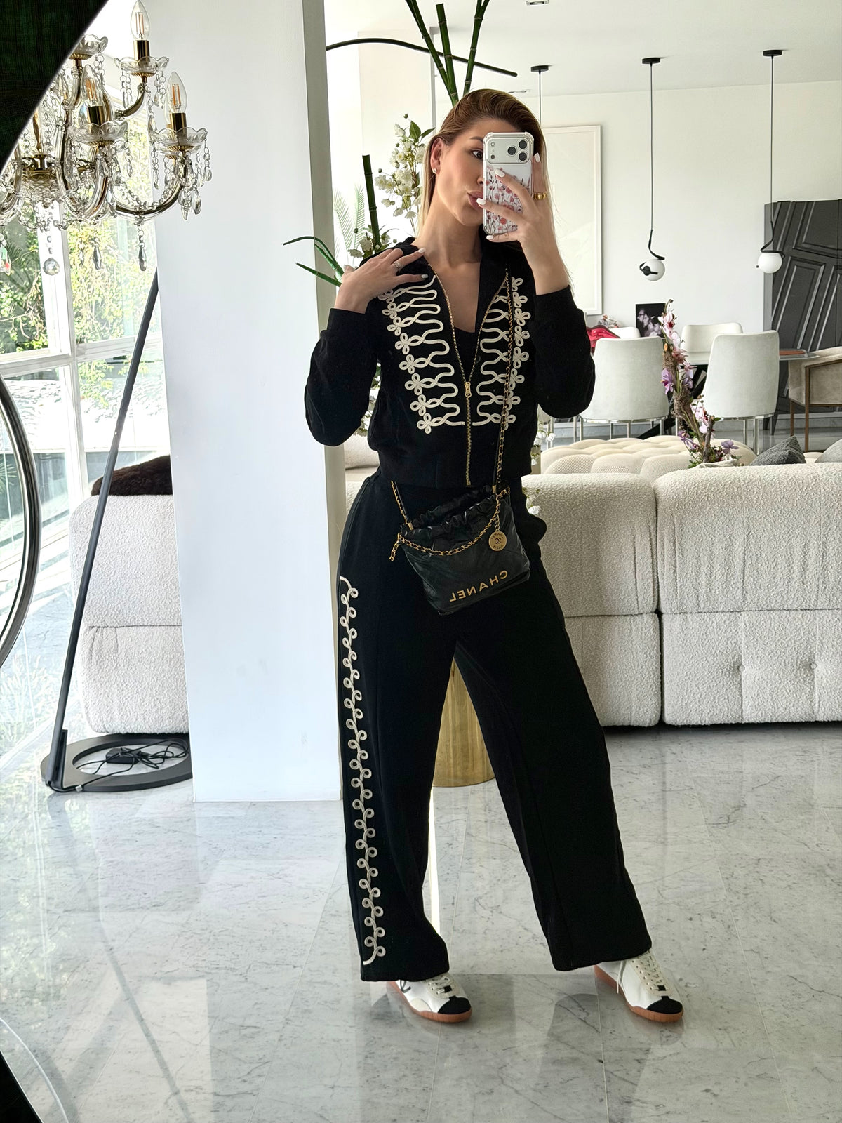Set negro con bordado Vogue vibes