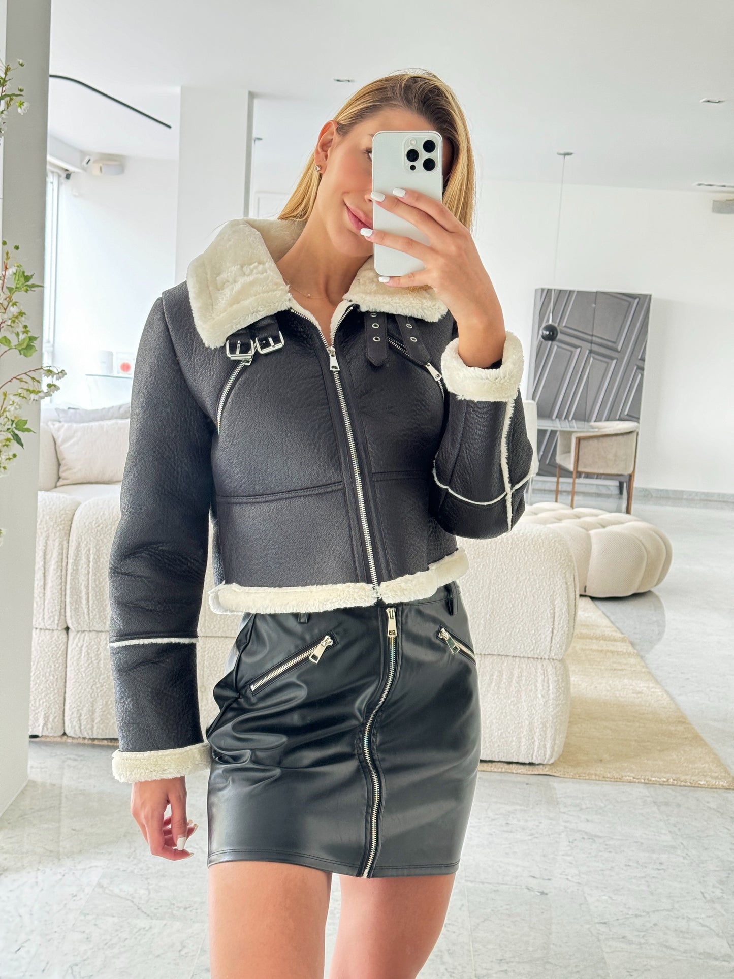 Chaqueta de cuero negro