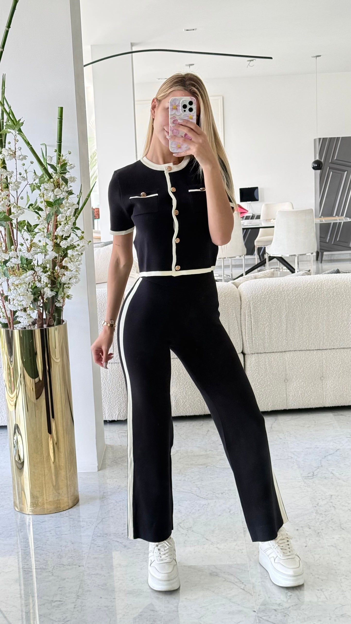 Set negro con beige y botones dorado Edit by nine
