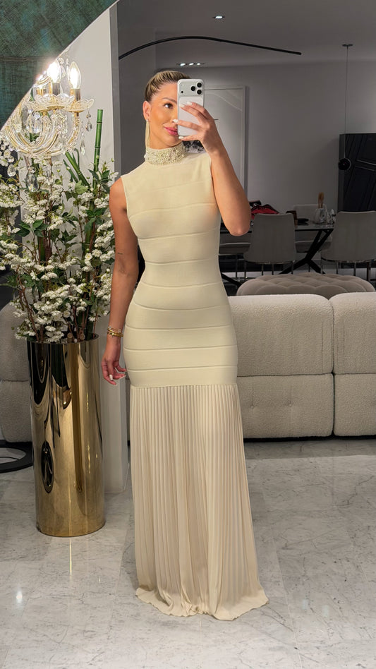 Vestido negro y beige largo con perlas en cuello blithe