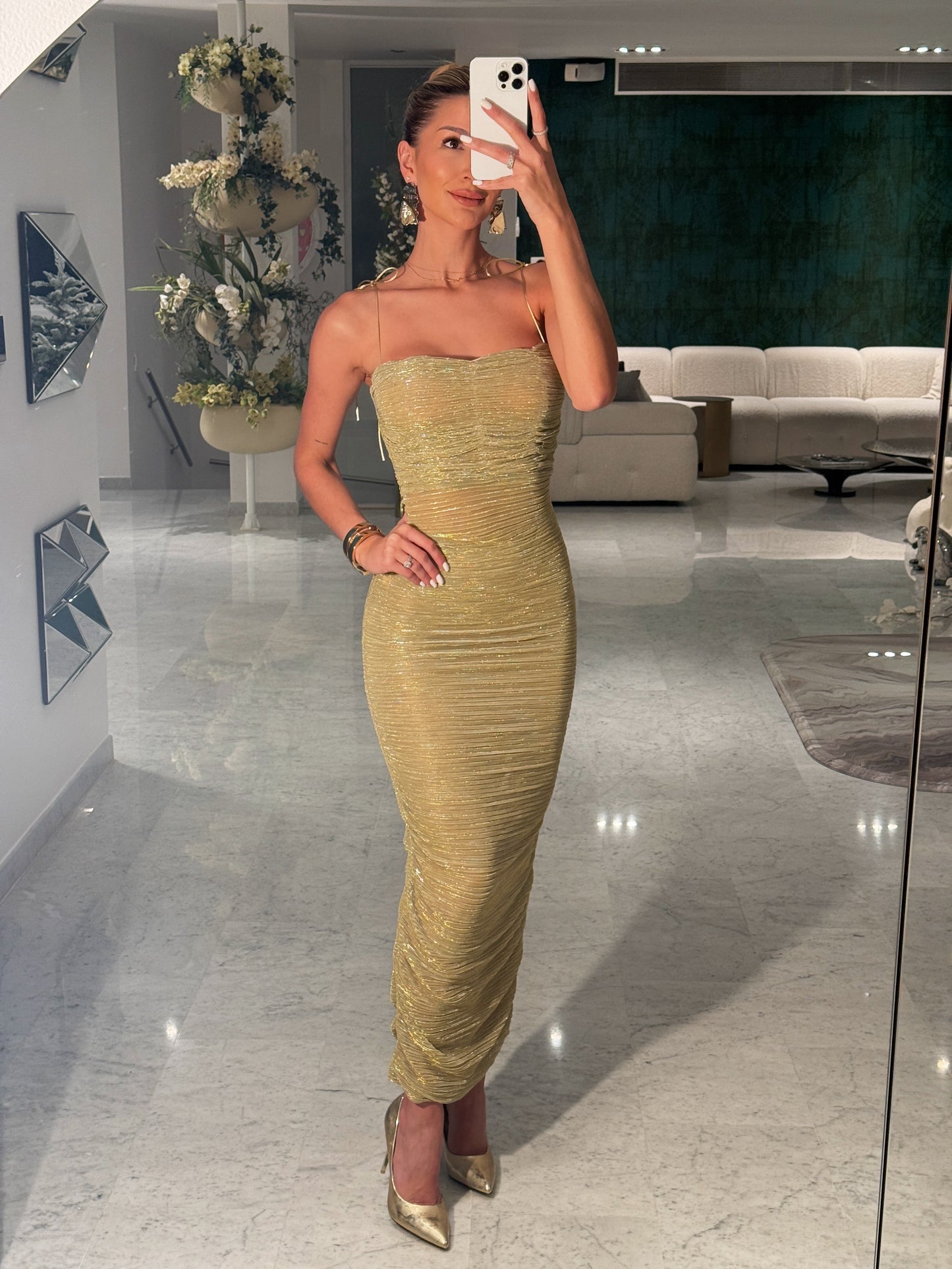 Vestido dorado miss circle
