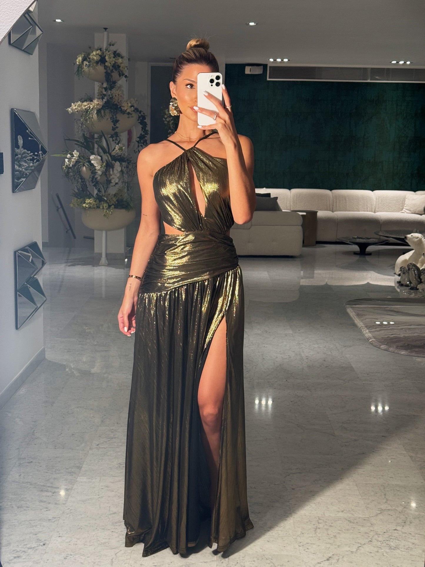 Maxi vestido luxxel dorado y negro