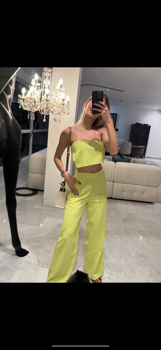 Set de top y pantalón verde