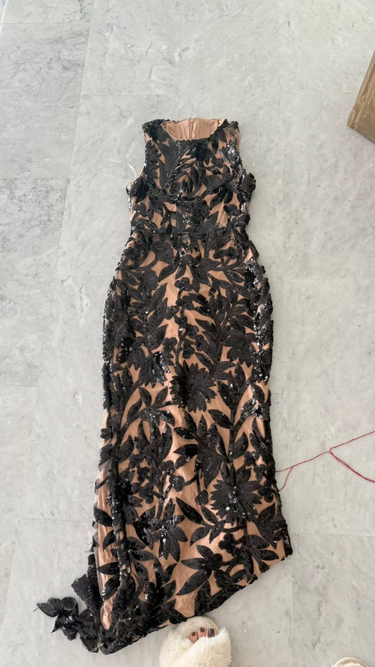 Vestido negro lentejuelas y transparencia largo cb S. 205$