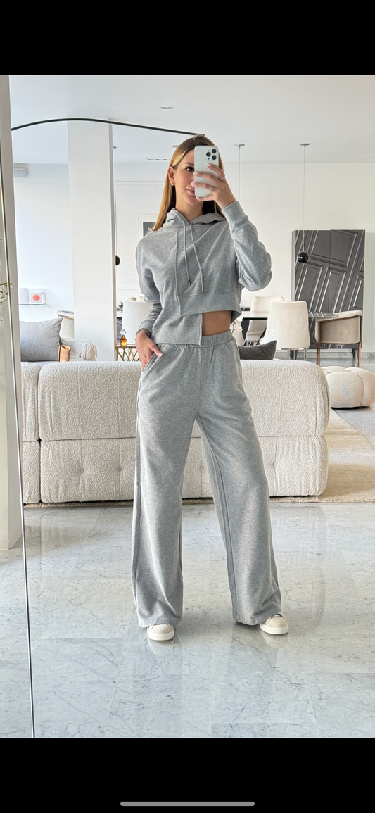 Set deportivo gris de sweater y pant