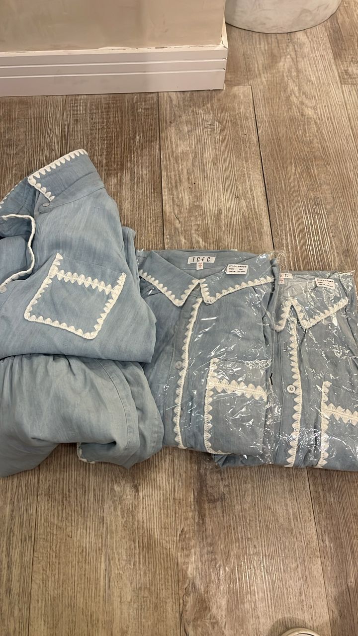 Set de short y camisa azul claro con tejido Tcec