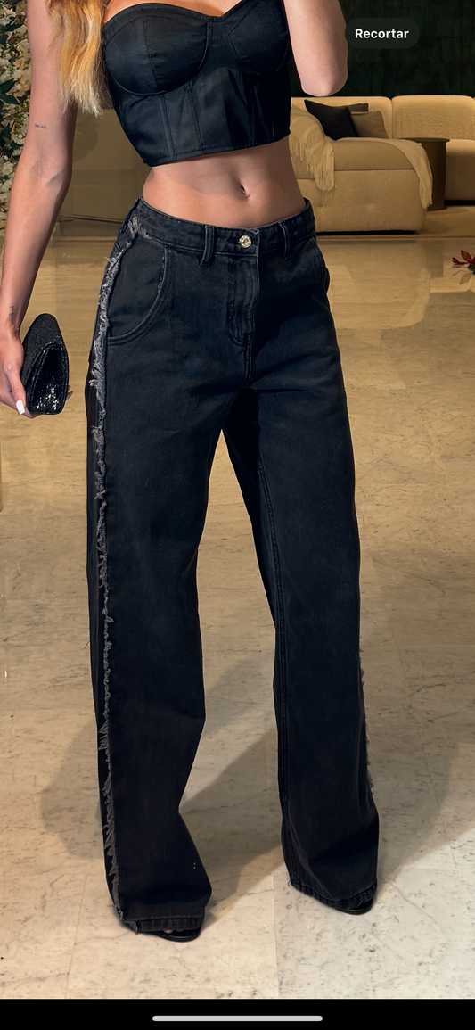 Jeans negro bota ancha