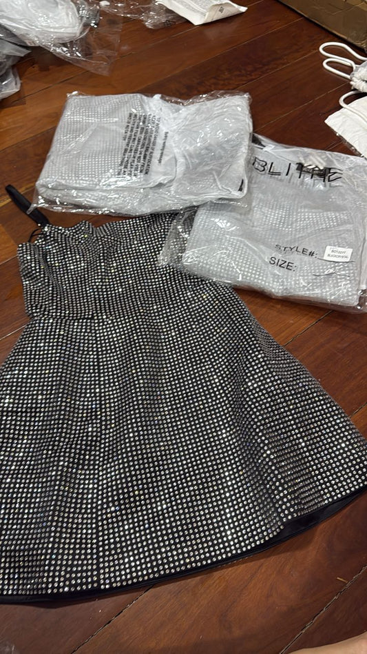 Vestido negro  con brillantes blithe.