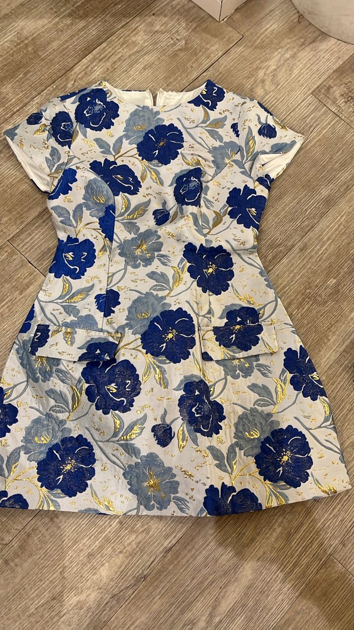 Vestido azul floreado cb