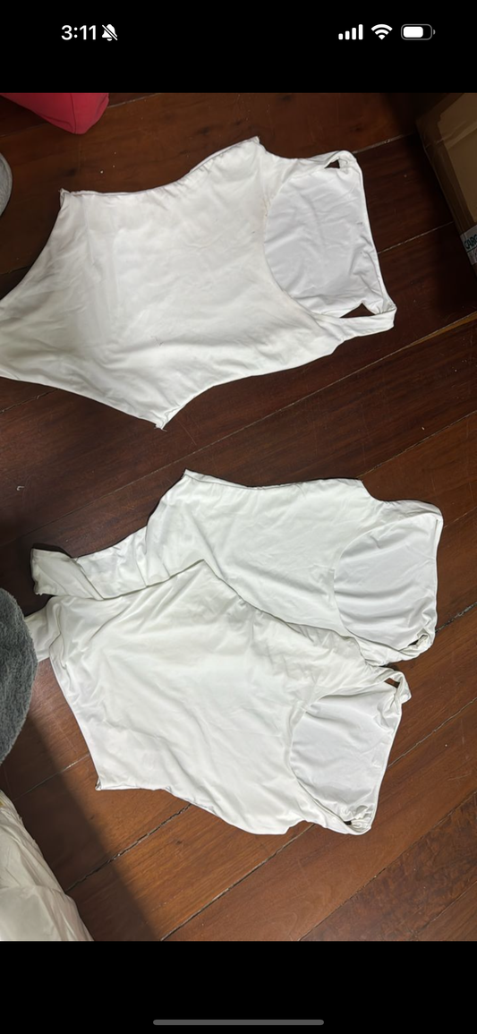 Body blanco con abertura