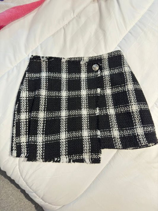 Falda de cuadros negro con blanco