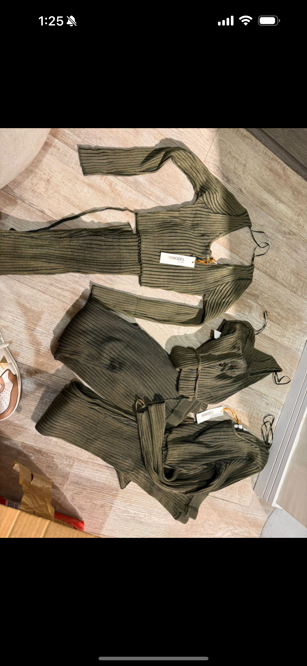 Set de sweater y pant verde in model
