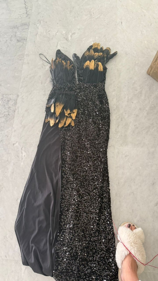 Vestido lentejuelas y plumas con dorado cb S.
