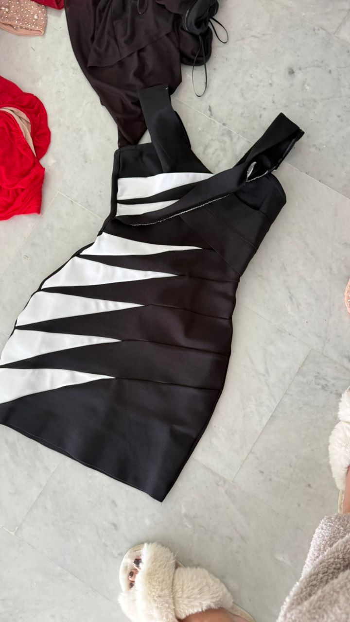 Vestido bandage negro con blanco corto cb S.