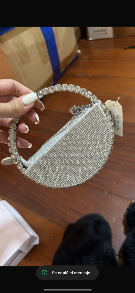 Carera redonda con brillantes plateado cb