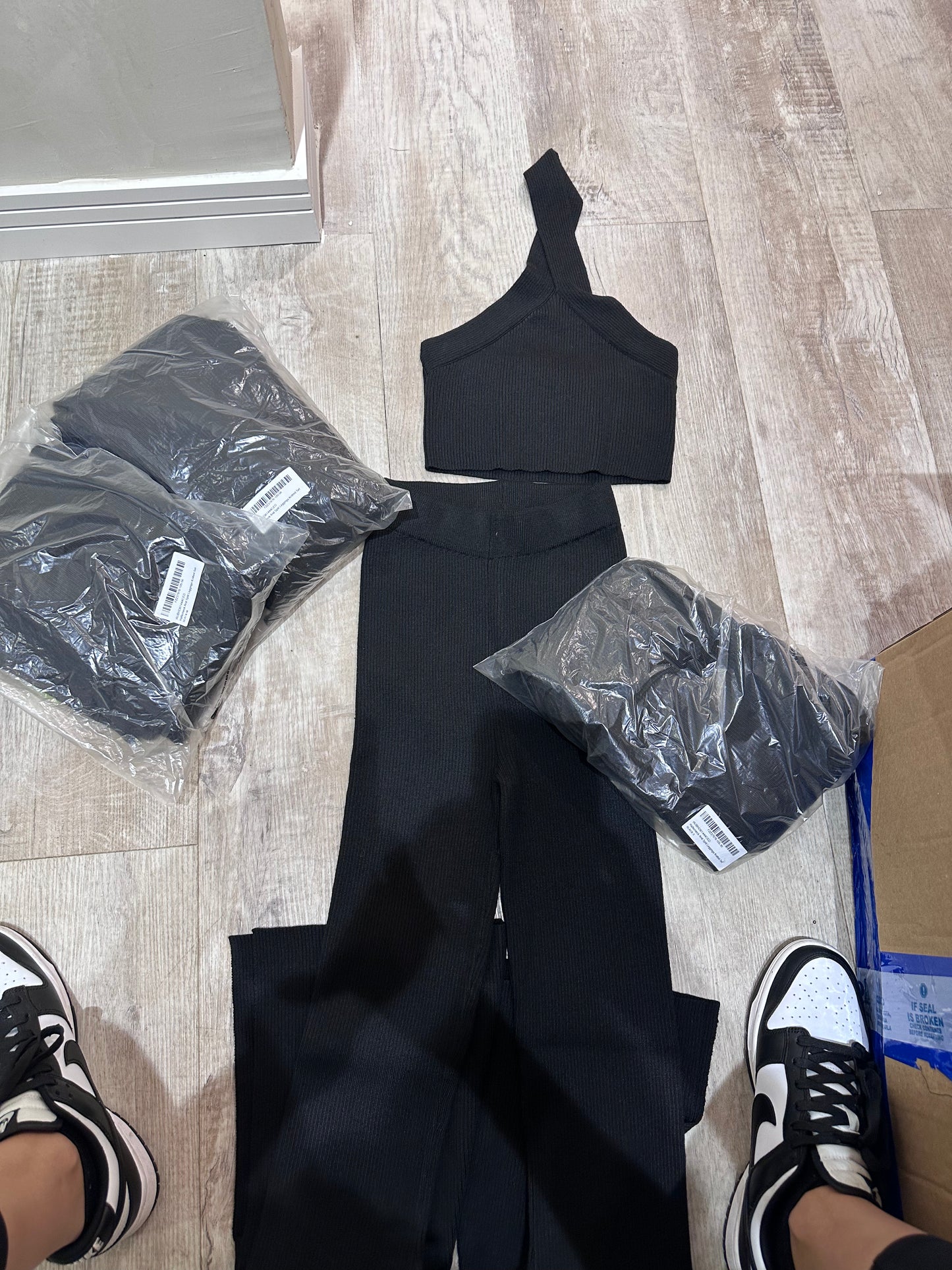 Set negro de top y jogger