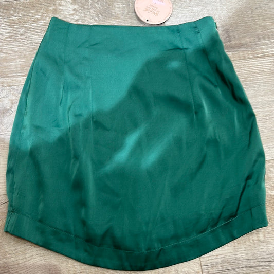Falda de satin verde
