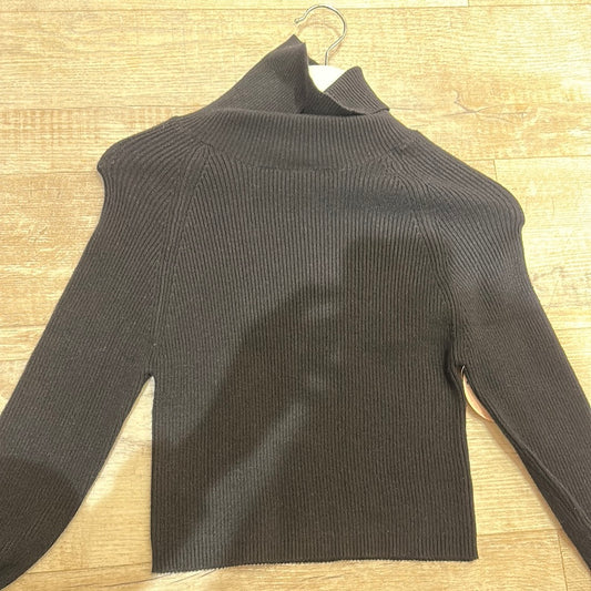 Sweater cuello tortuga negro