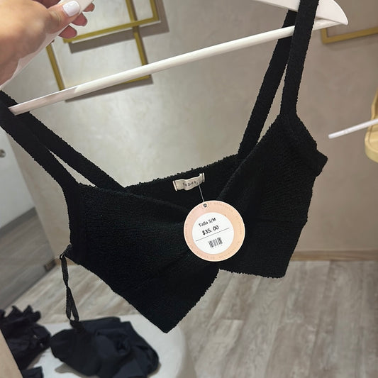 Croptop negro nudo